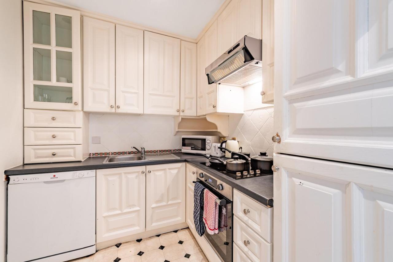 Somerset Court Kensington Apartments لندن المظهر الخارجي الصورة